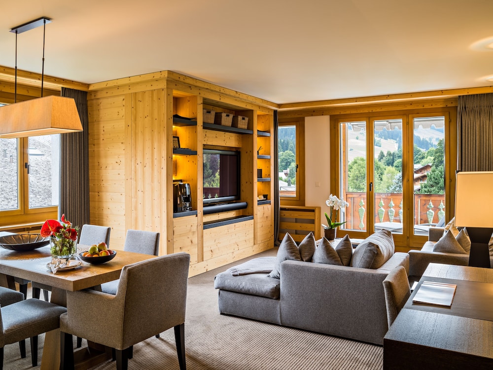 The Park Gstaad, Four Seasons Hotel 30/50