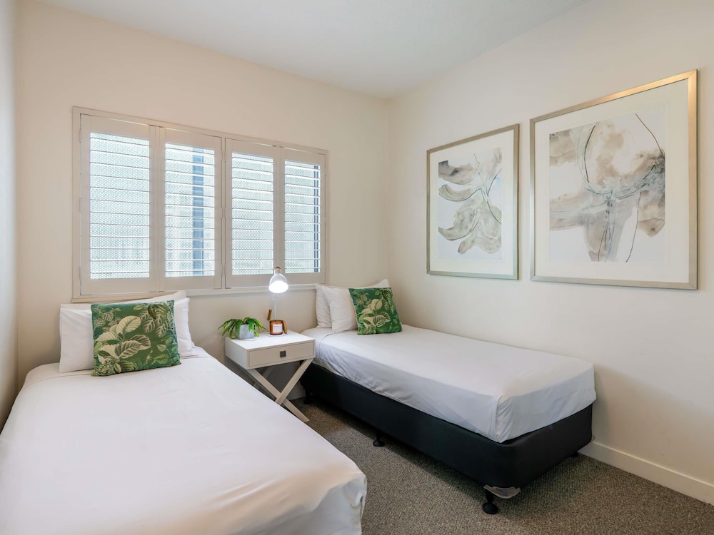 3 Bedrooms, Ocean, Apartment