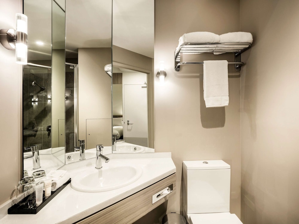 Ibis Mackay 23/67
