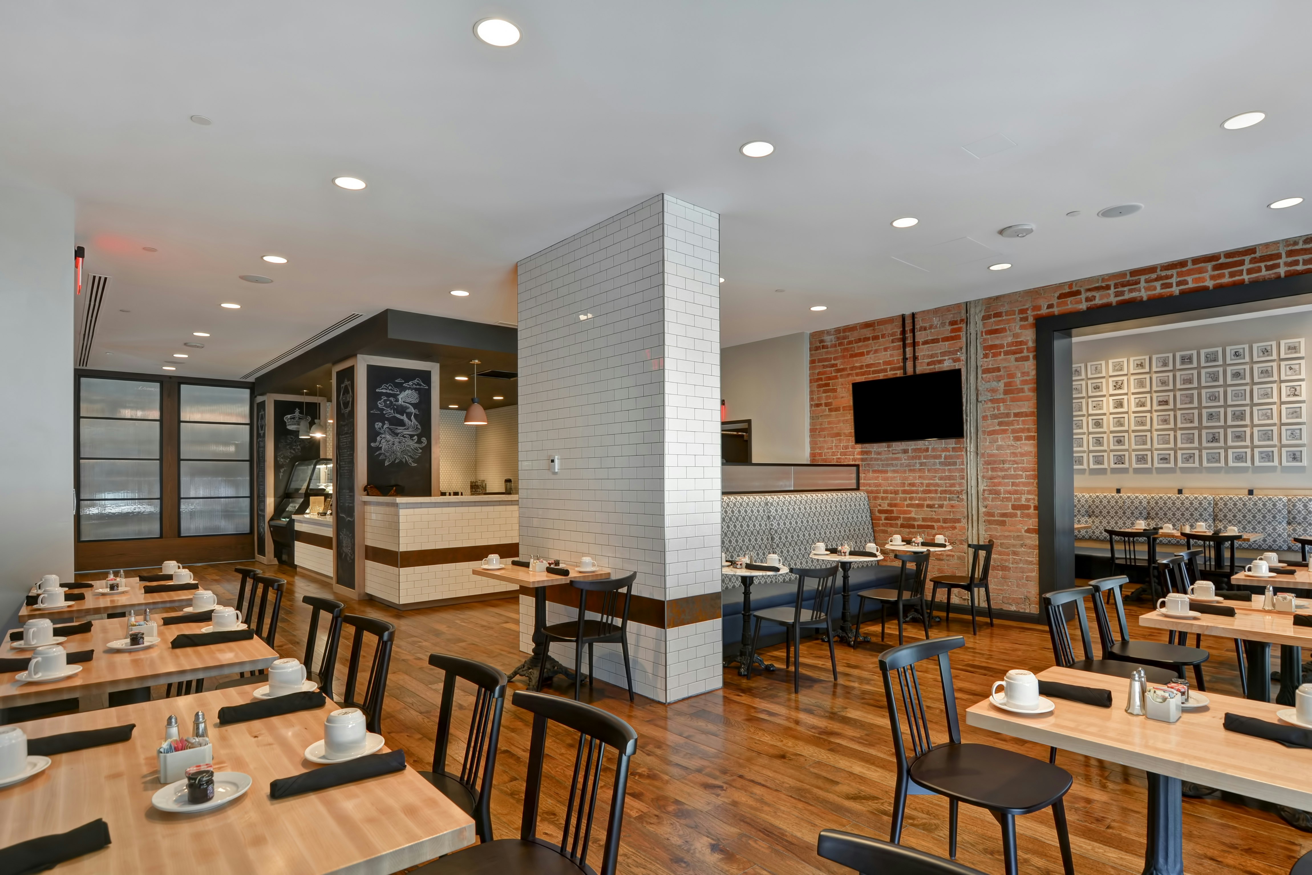 The Cincinnatian Hotel, Curio Collection by Hilton 44/49