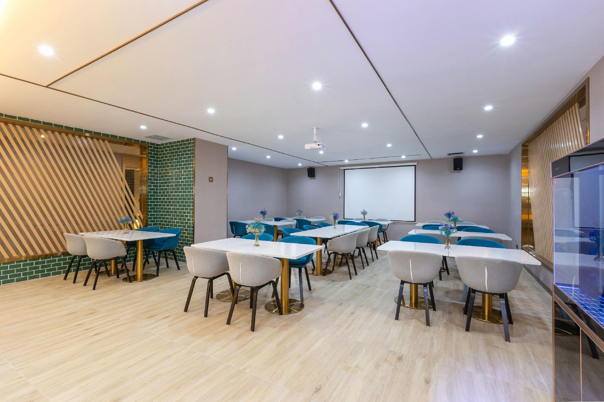 CHEERMAY HOTELS (Guangzhou Shangxiajiu Pedestrian Street Branch) 45/52