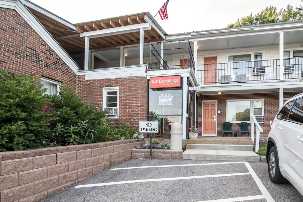 Econo Lodge Inn & Suites Tilton 1/38
