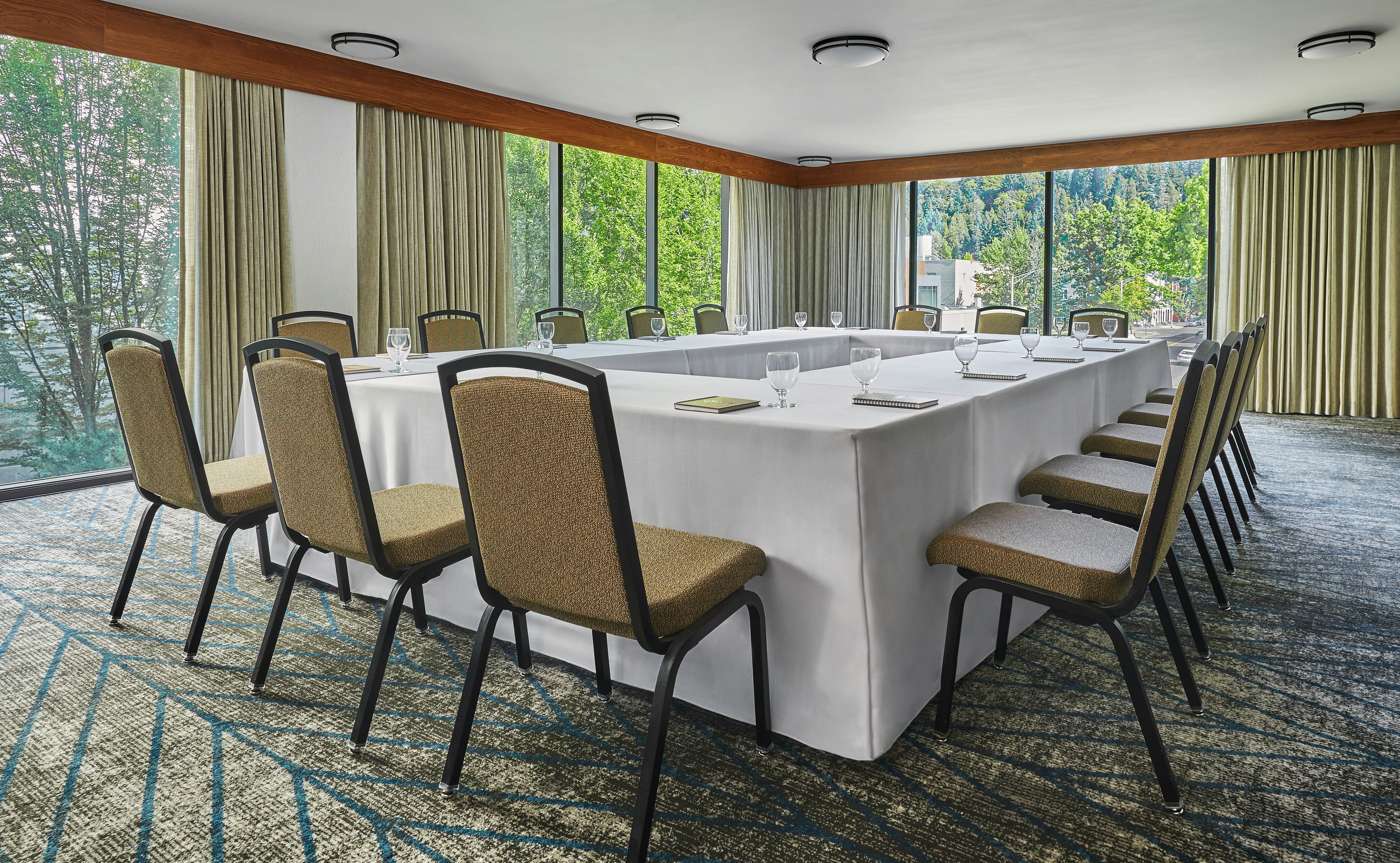 Graduate by Hilton Eugene 42/50