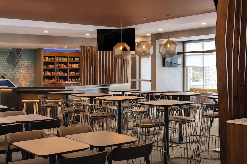 SpringHill Suites Detroit Sterling Heights 23/35