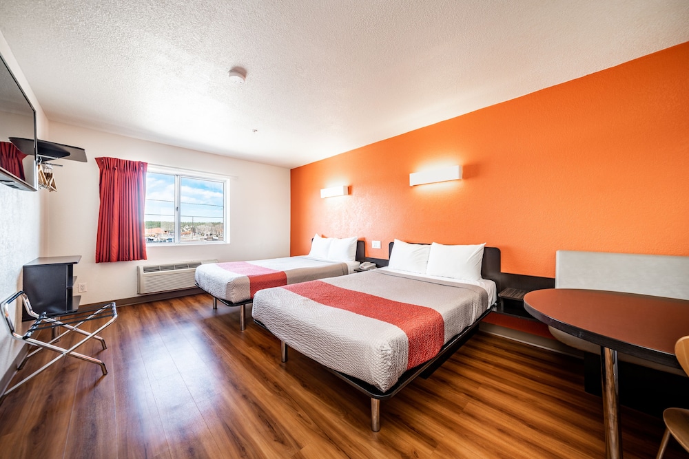 The Ellsworth Hotel, an Ascend Collection Hotel 12/59