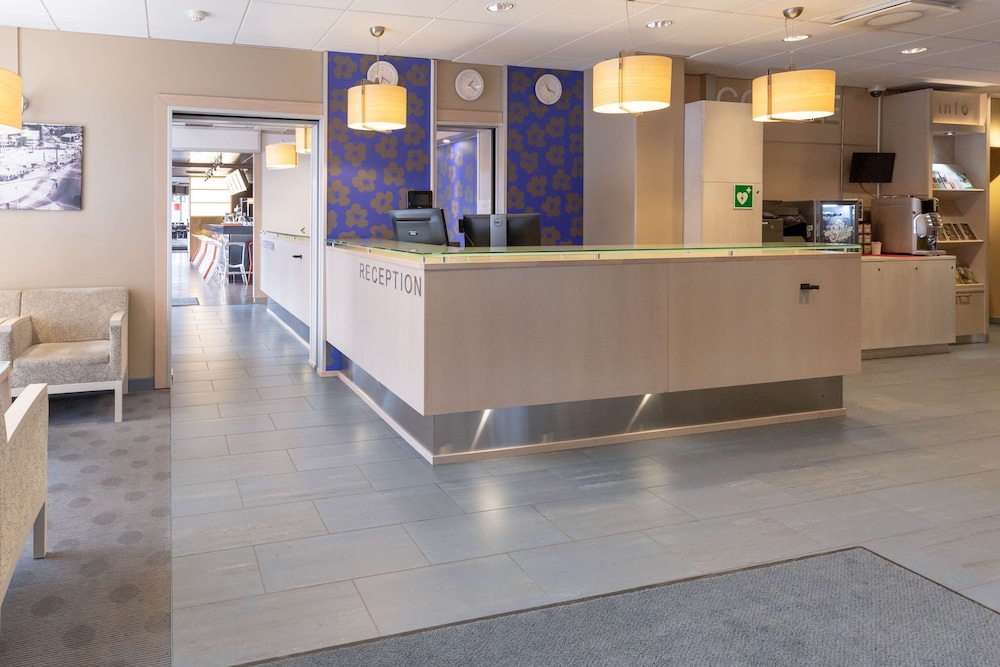 lobby