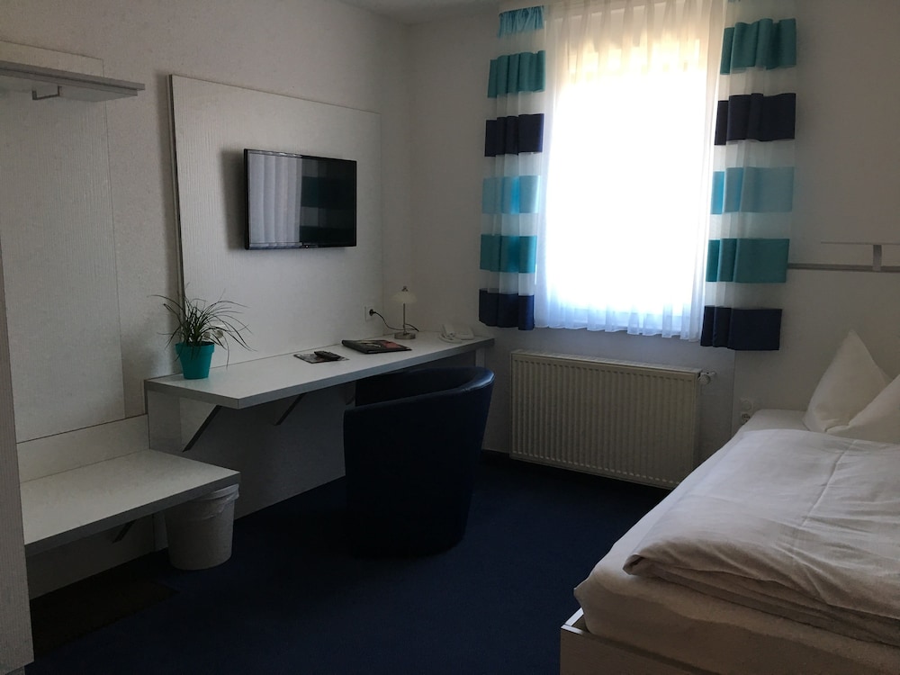 Hotel & Restaurant Park-Cafe Isa 23/50