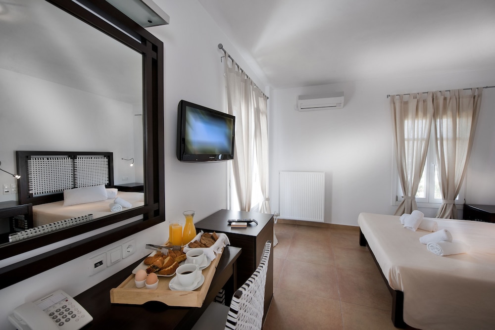 Nefeli Hotel Skiros 32/65