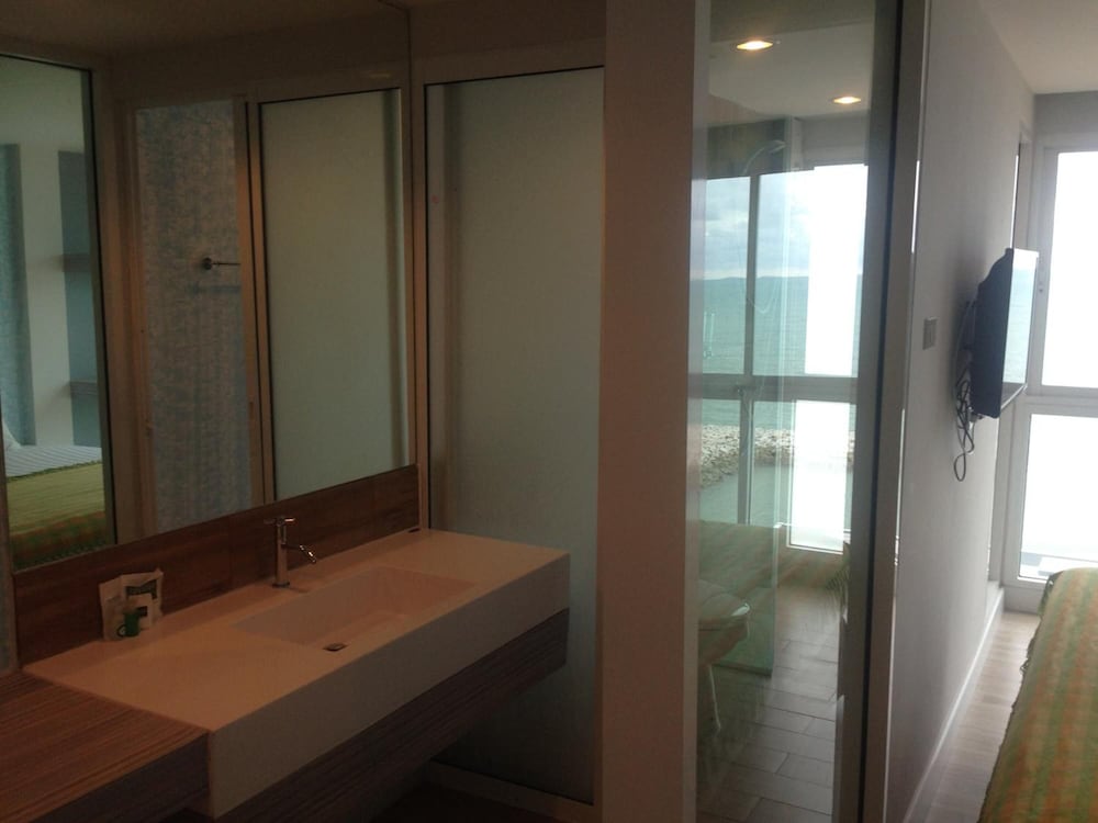 Nantra Pattaya Baan Ampoe Beach 38/40