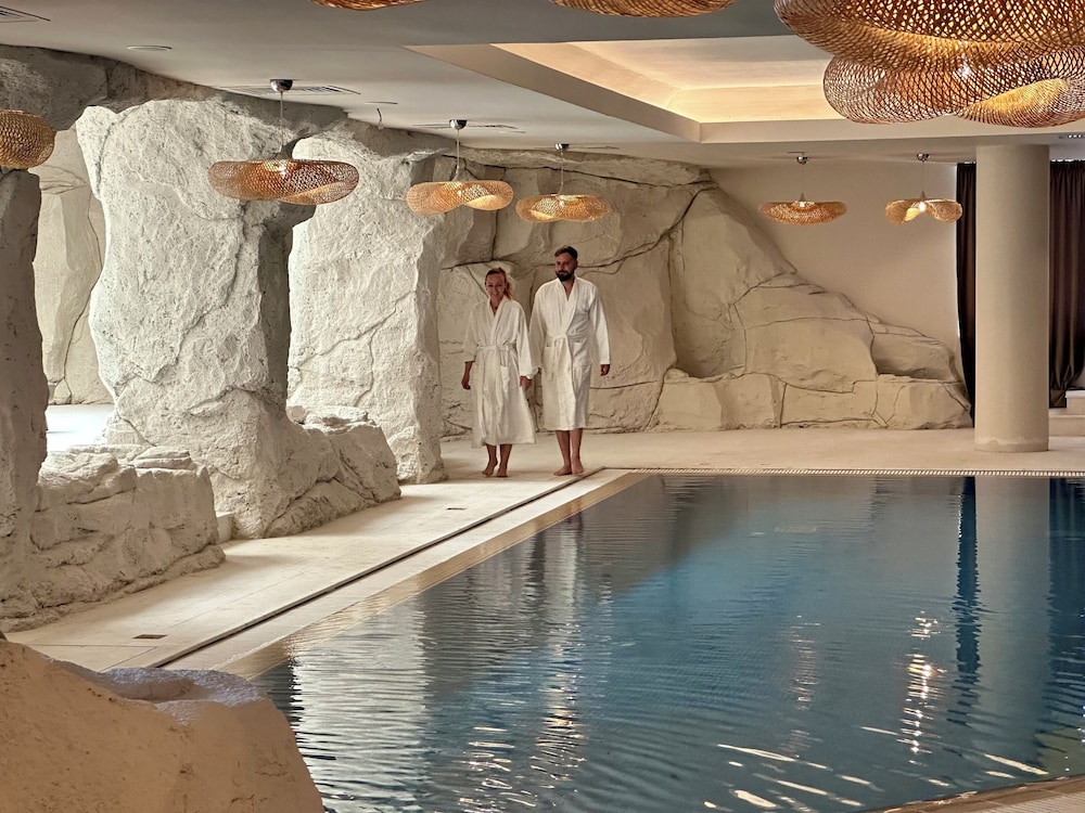 Cali Resort & Spa - Adults Only 23/50