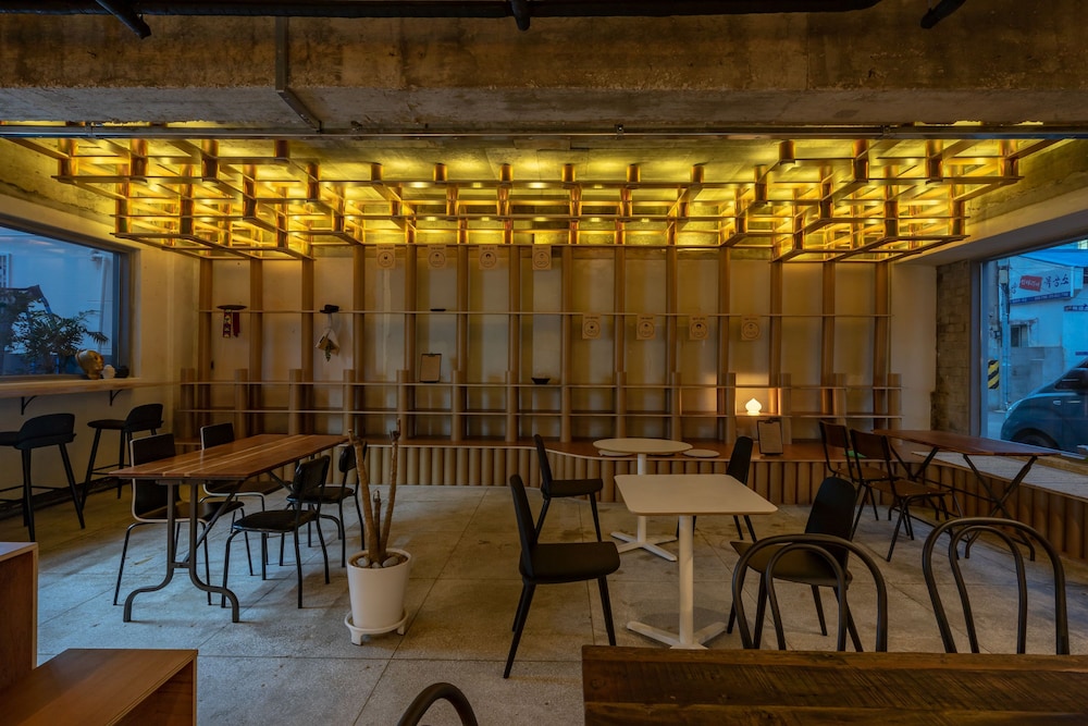 Mireuk Mireuk Beer Hostel 30/42