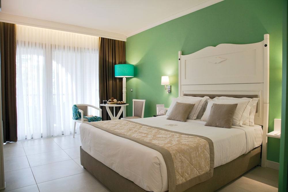Acrotel Athena Pallas and Residence 18/78