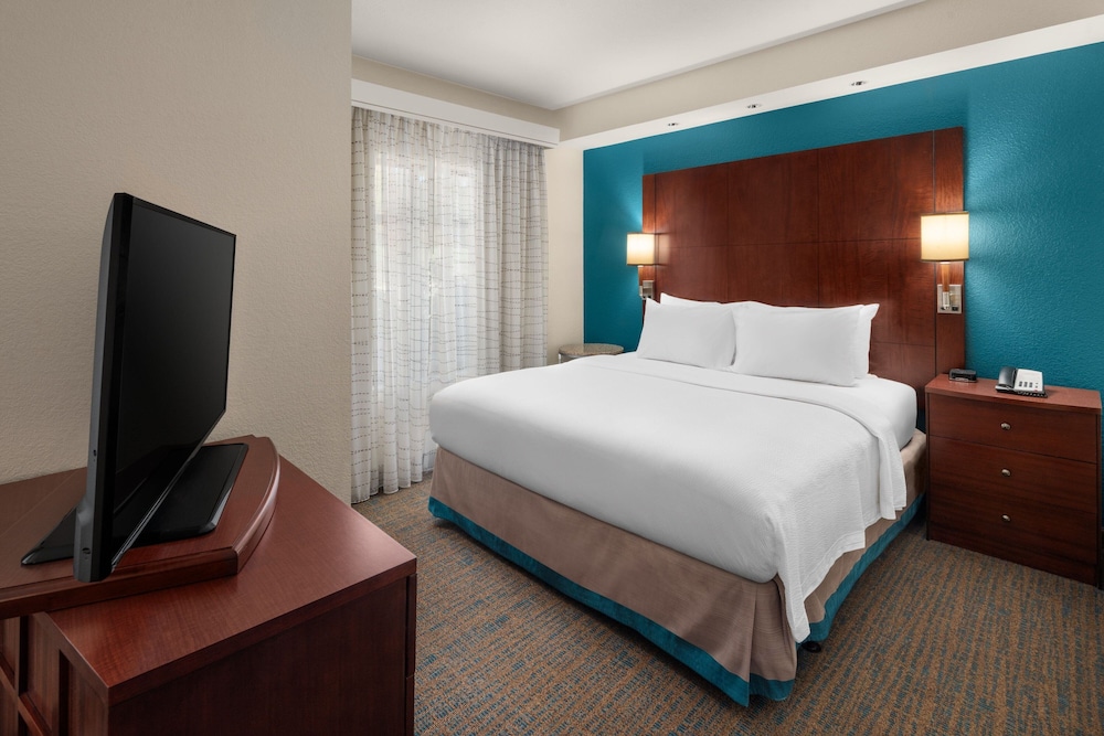 1 BEDROOM, SUITE, ACCESSIBLE