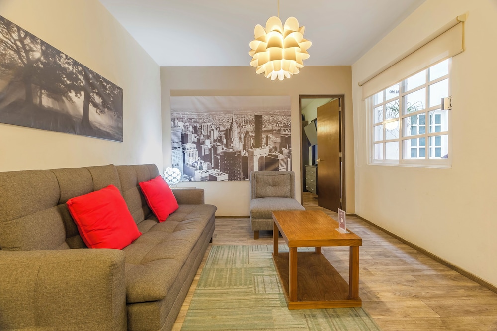 Om 686 Urban Lofts 25/50