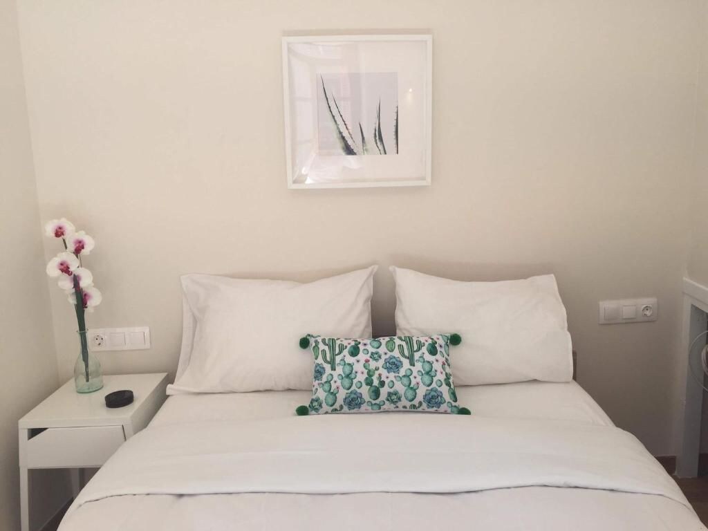 1 BEDROOM, COMFORT, APARTMENT, SINGLE, QUEEN BED, CITY VIEW, SOFA