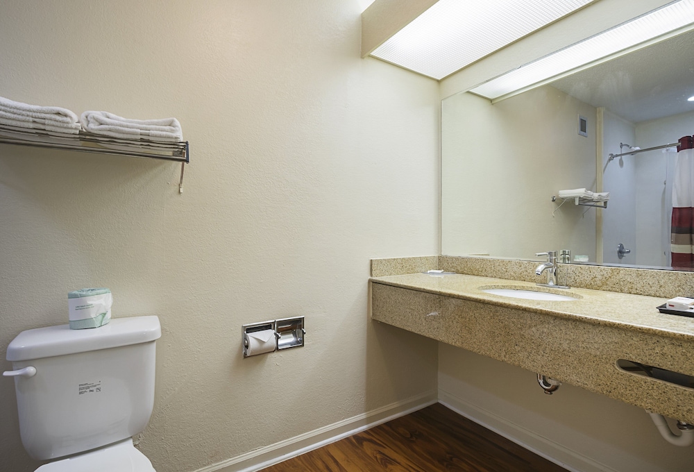 Red Roof Inn And Suites Scottsboro 21/42