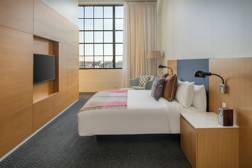 1 Bedroom, Loft, Luxury, Suite, 1 King and 1 Single Beds