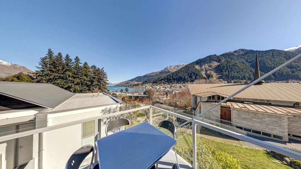 Blue Peaks Apartments 65/70