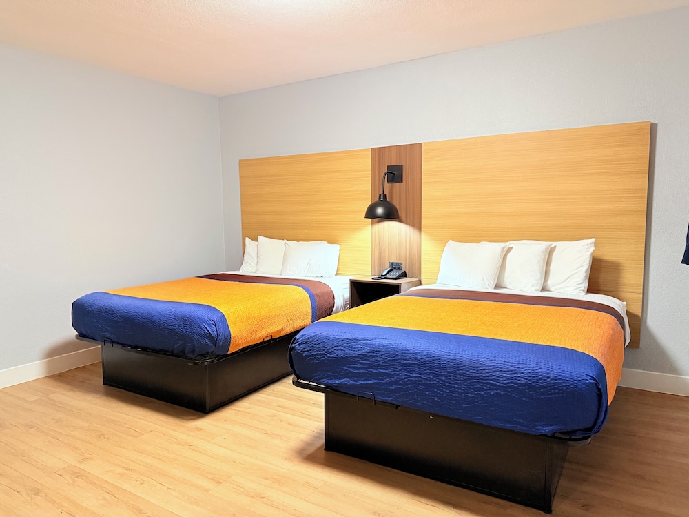 Double N Motel 20/32