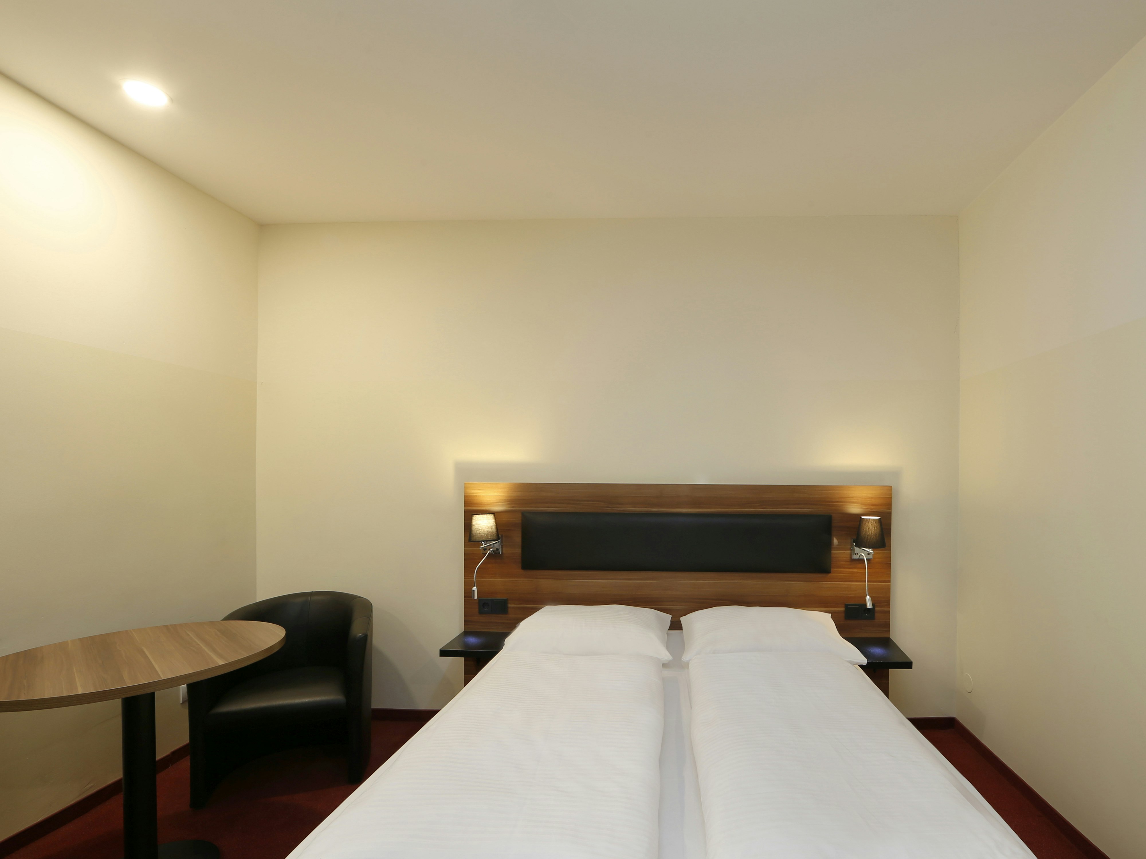 B&B HOTEL Berlin-Adlershof 23/40