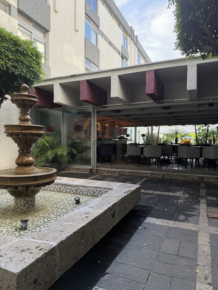 Hotel Las Pergolas 67/68