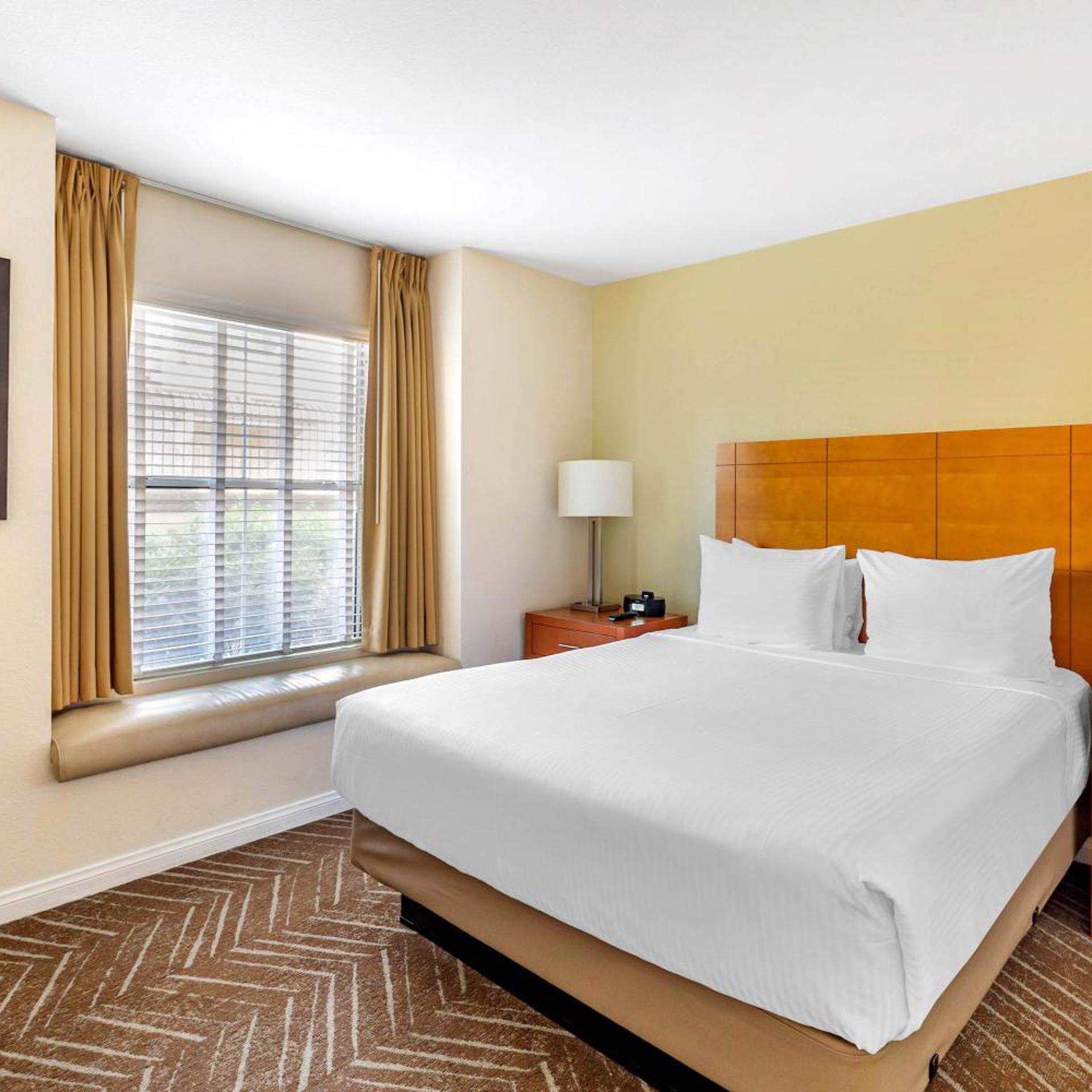 2 Bedrooms, Suite, King and Queen Bed, Sofa, Accessible