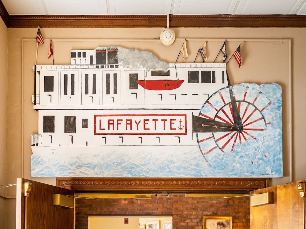 The Lafayette A grand Riverboat Era Hotel 6/77