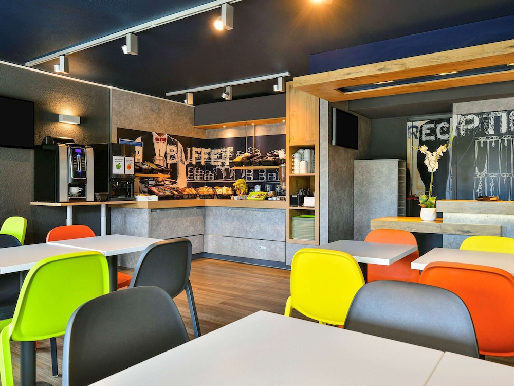 Ibis Budget Clermont Ferrand Sud Aubiere 6/63