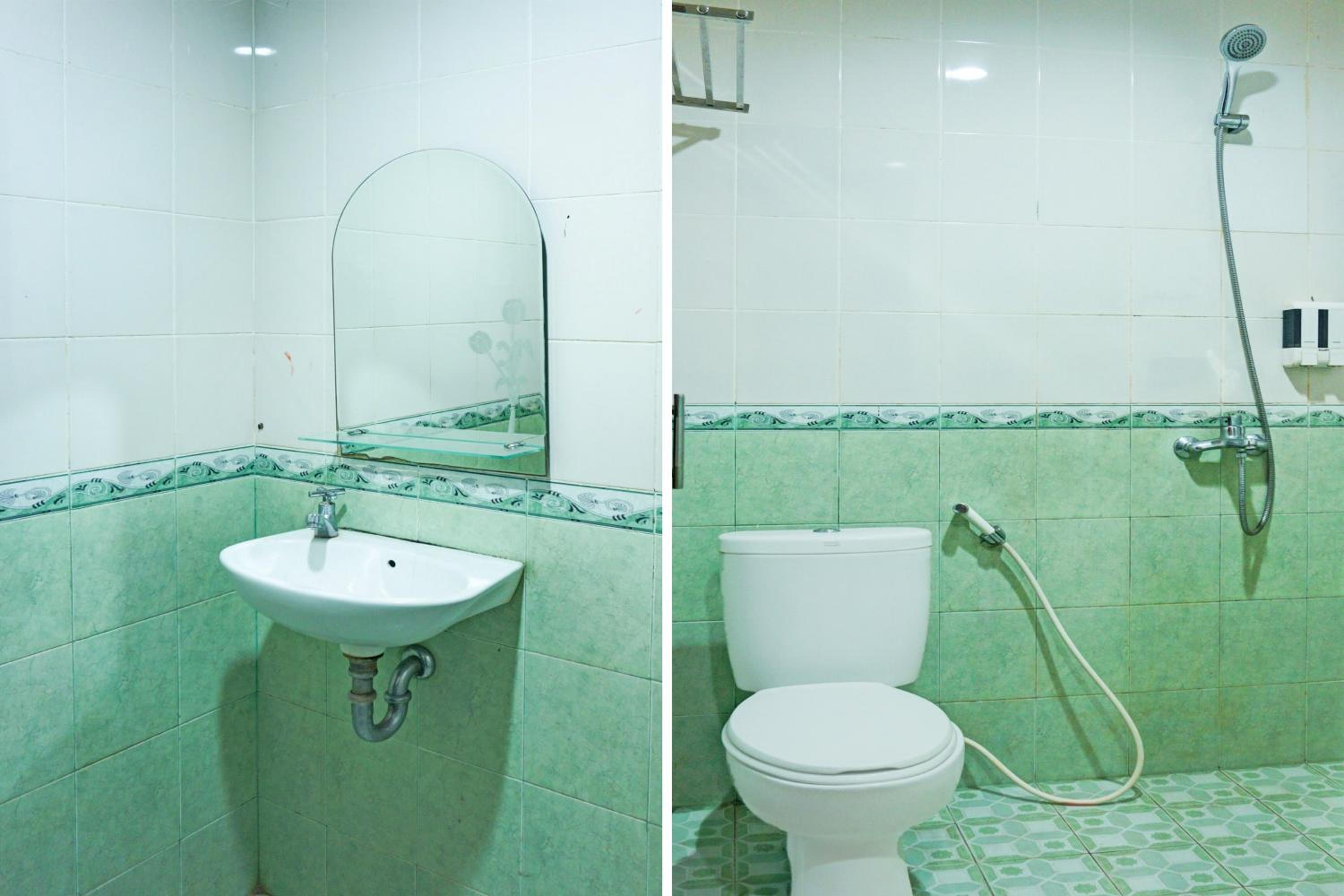 OYO 2255 Hotel Aifih 37/39