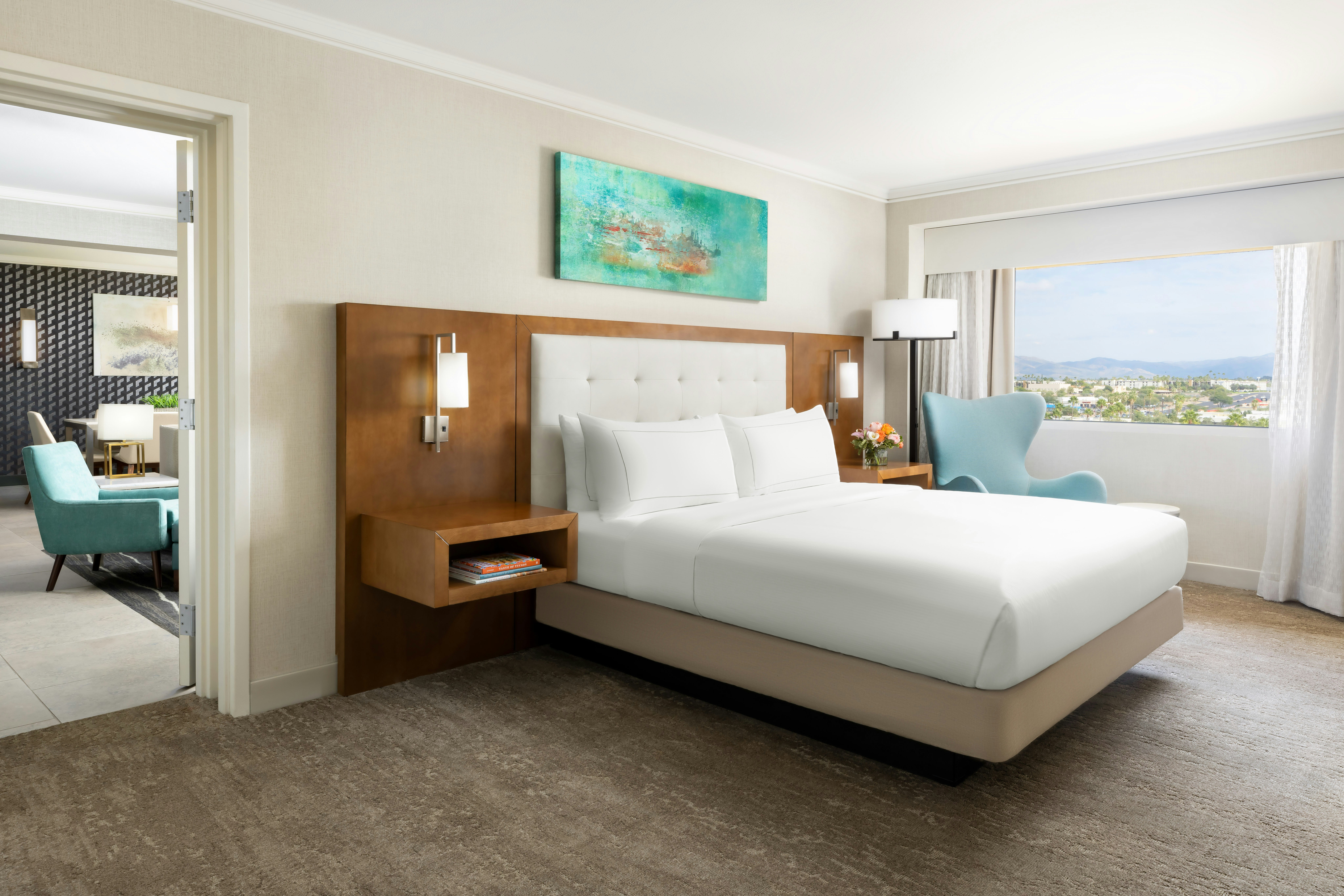 1 BEDROOM, EXECUTIVE, SUITE, KING BED