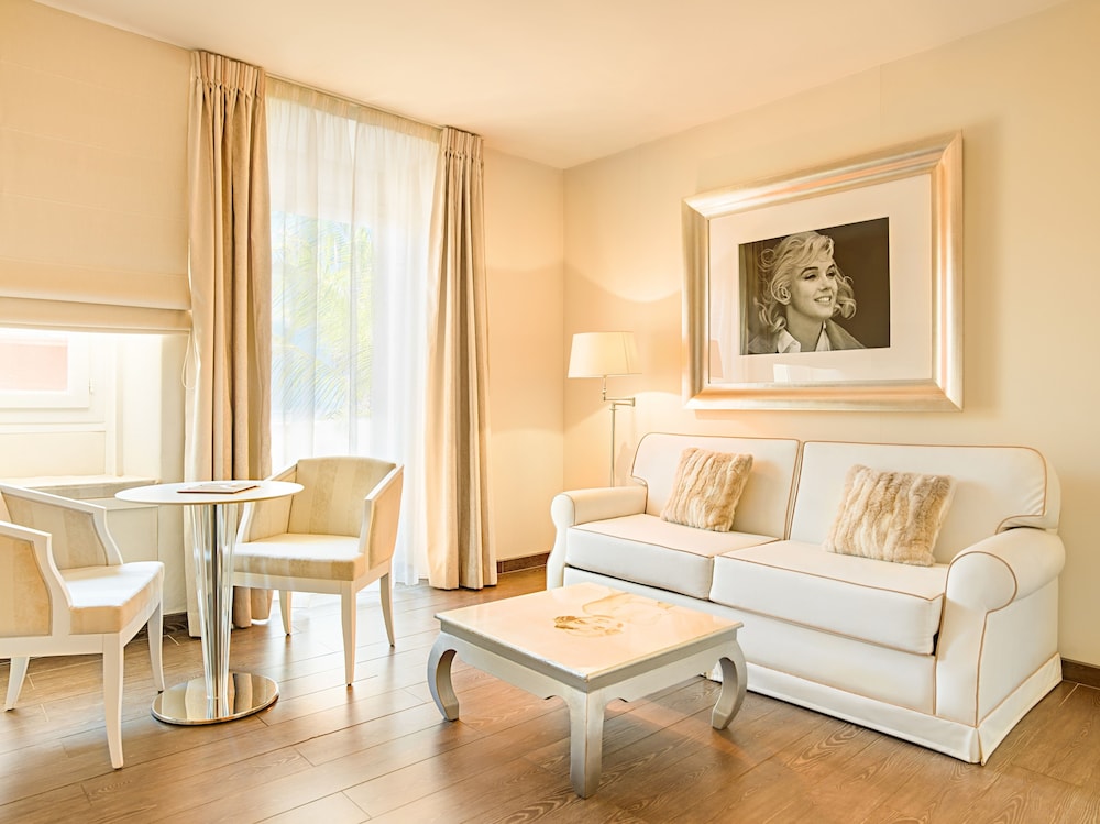 Renoir Cannes Hotel 47/68