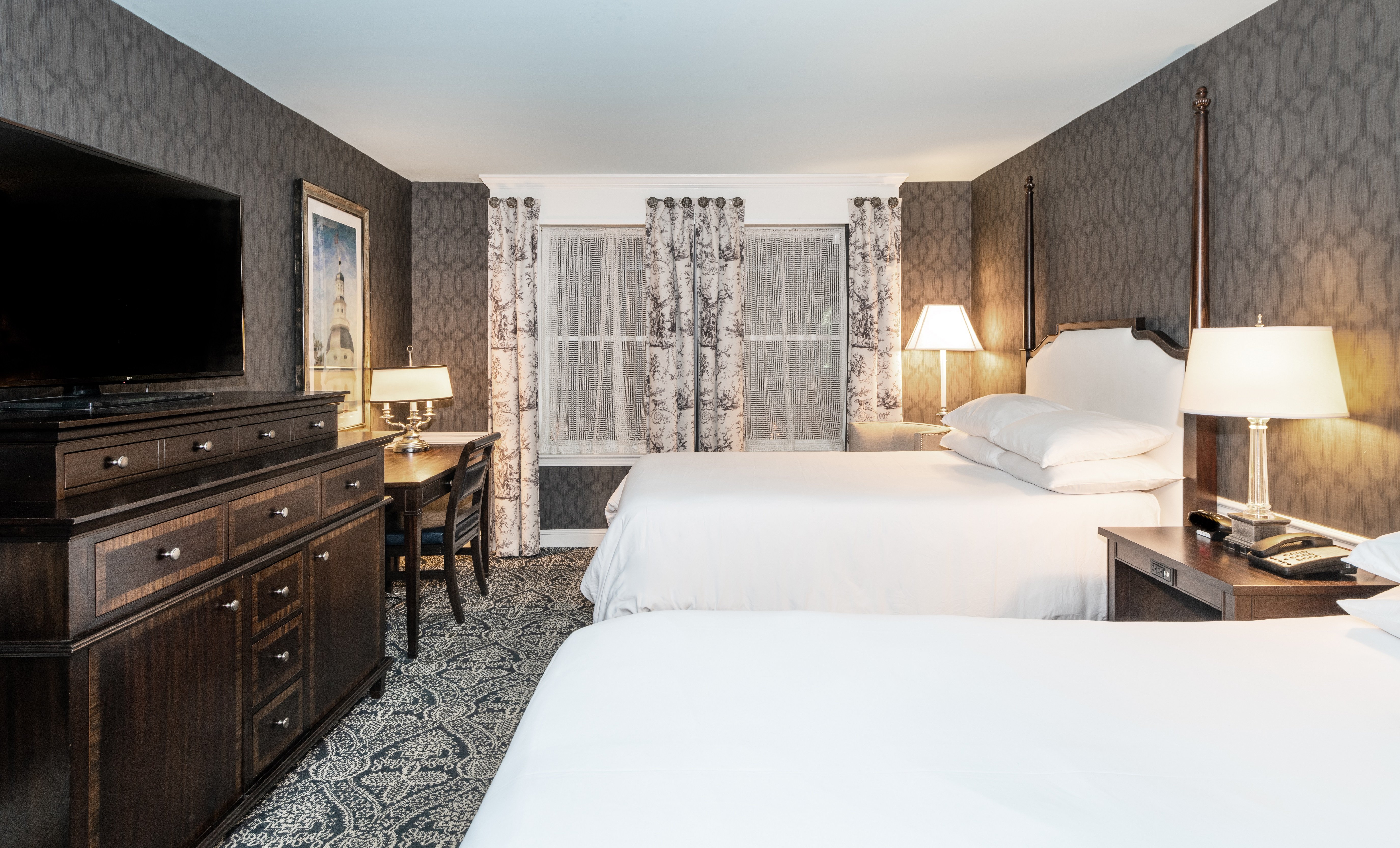 Governor Calvert, 2 Double Beds