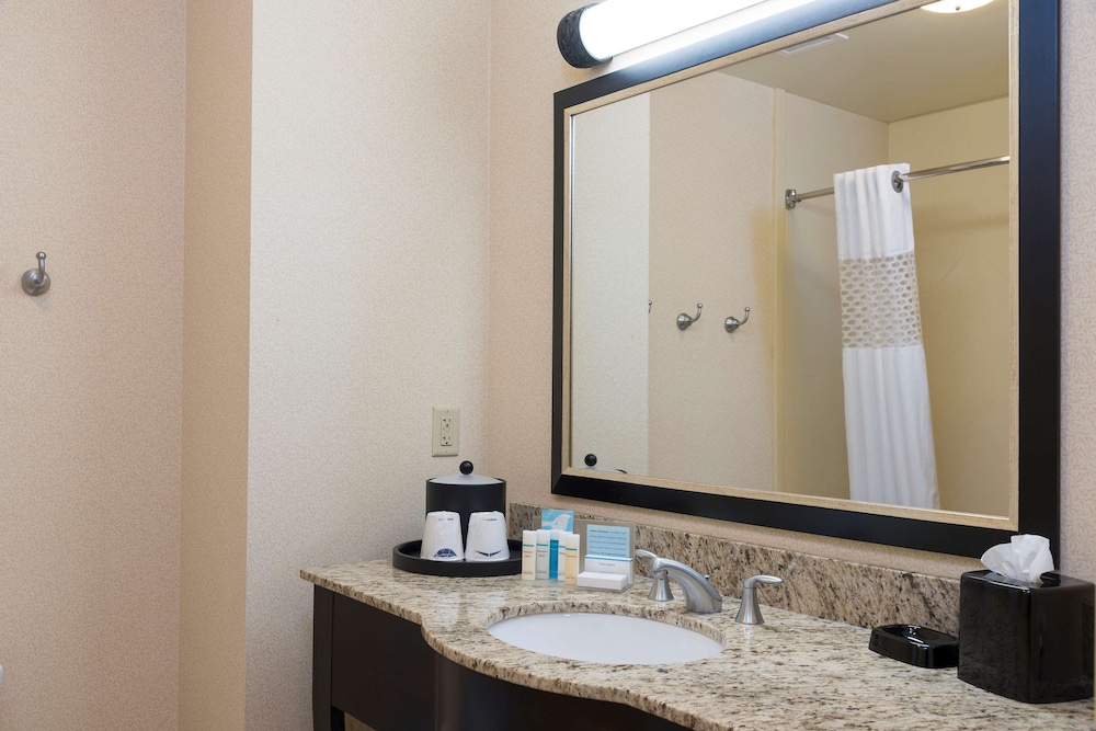Hampton Inn & Suites Hartford - Manchester 23/61