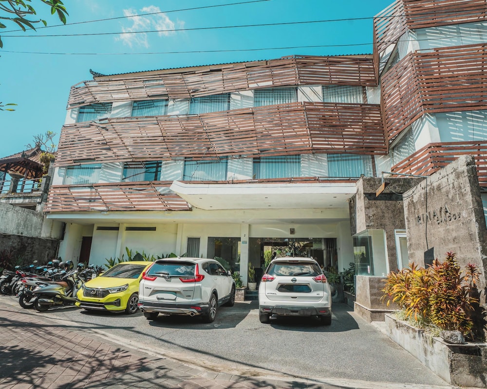 THE RINAYA CANGGU 37/49