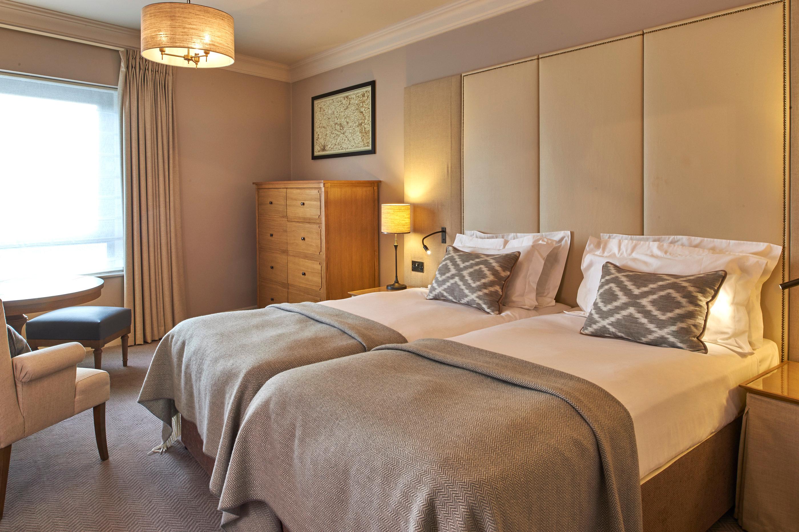 SUPERIOR, TWIN BEDS