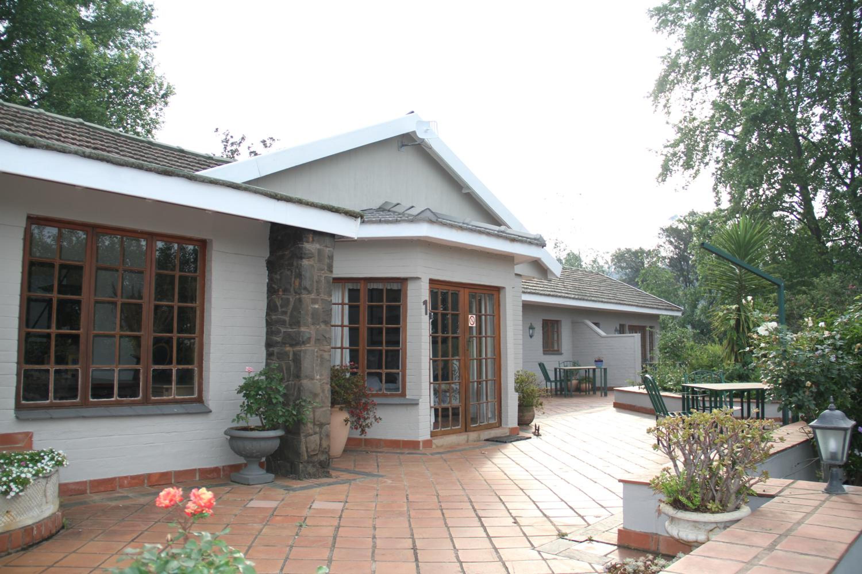 Notting Hill Lodge 1/18