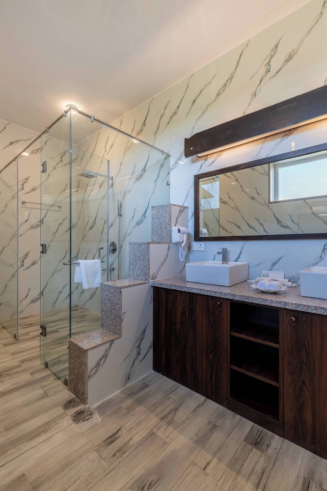 Justa Luxe Highpoint Jawai 60/60