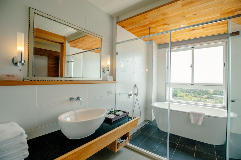 Bay Forest Boutique Hotel 69/72