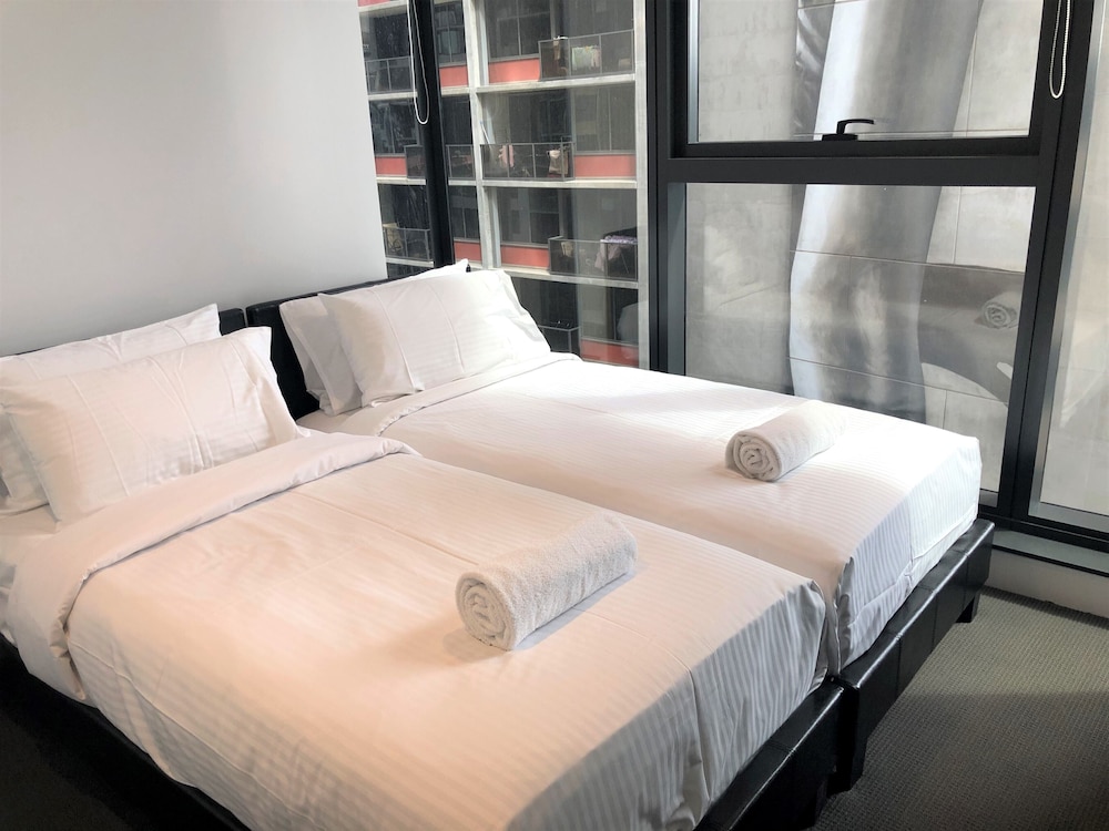 ReadySet Apartments at Upper West Side 14/53