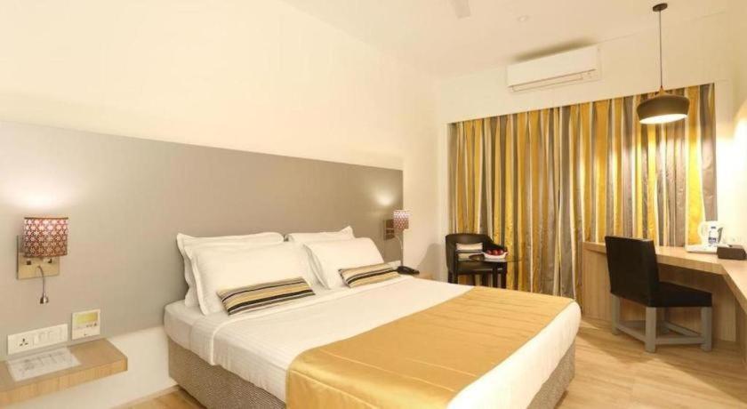 Mumbai Metro - The Executive Hotel 10/42