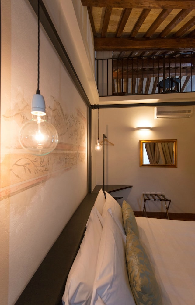 Relais Giulia 57/85