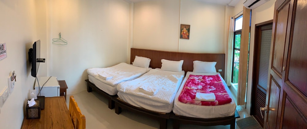 غرفة ثلاثية بثلاثة أسرّة بحمام خاص لذوي الإعاقة، Jitra Resort 2/4