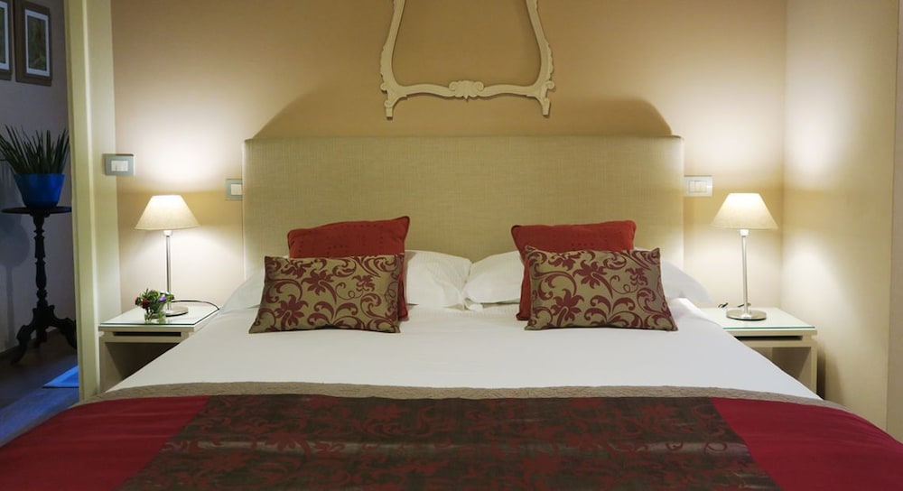 Duchess Boutique Hotel B&B 24/46