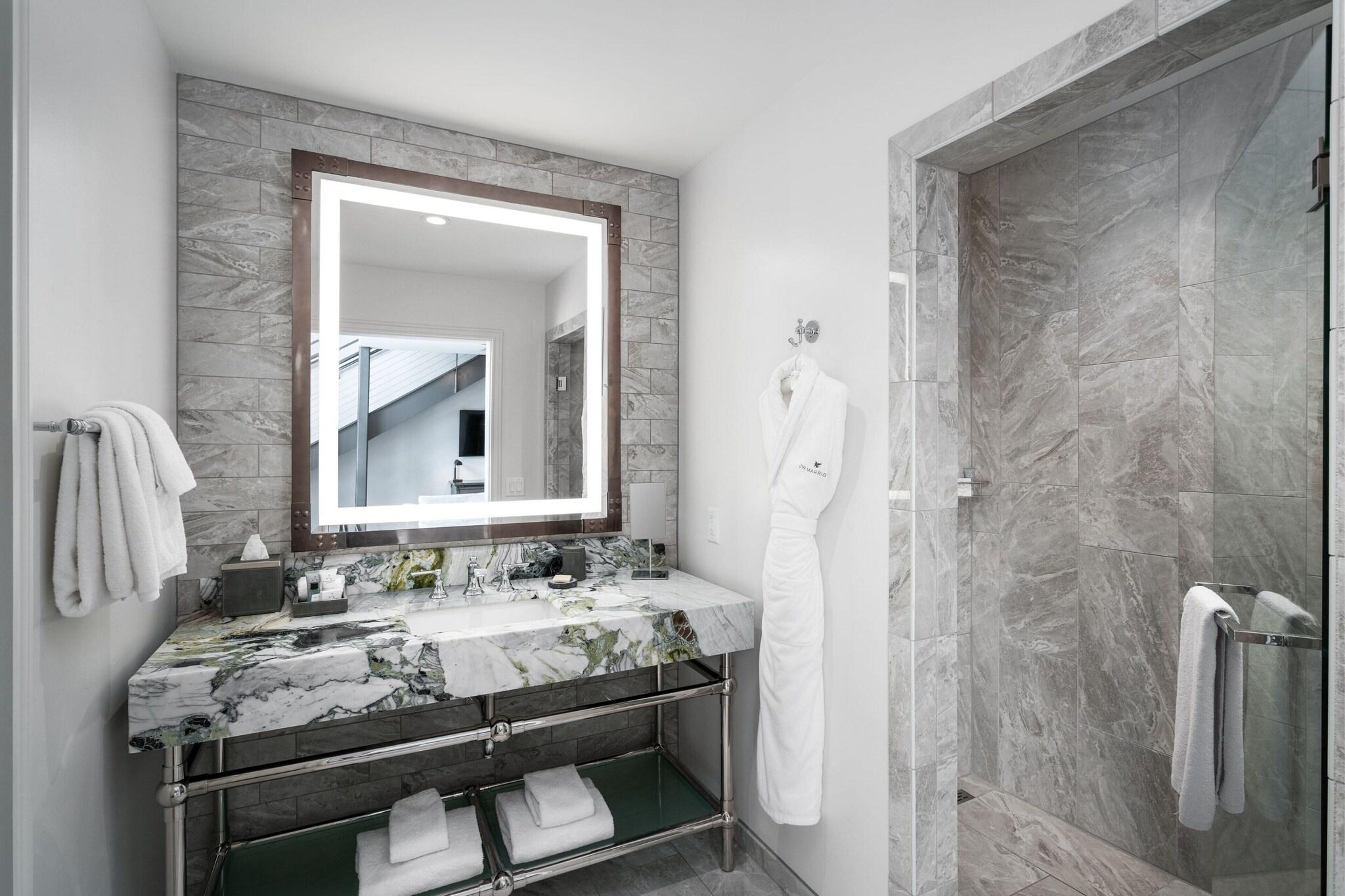 غرفة بسرير كينج، Jw Marriott Savannah Plant Riverside District 10/10