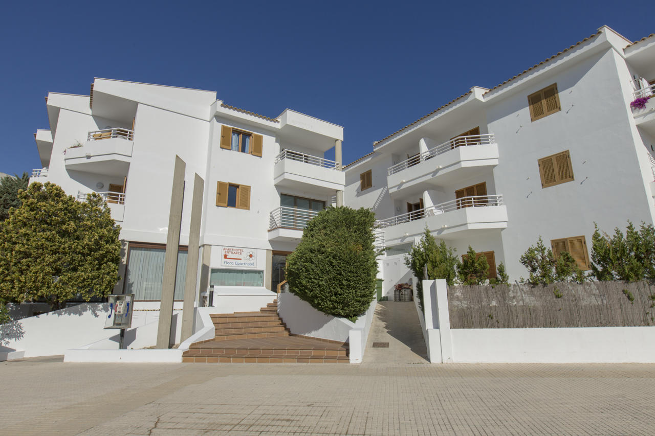 Aparthotel Flora 54/63