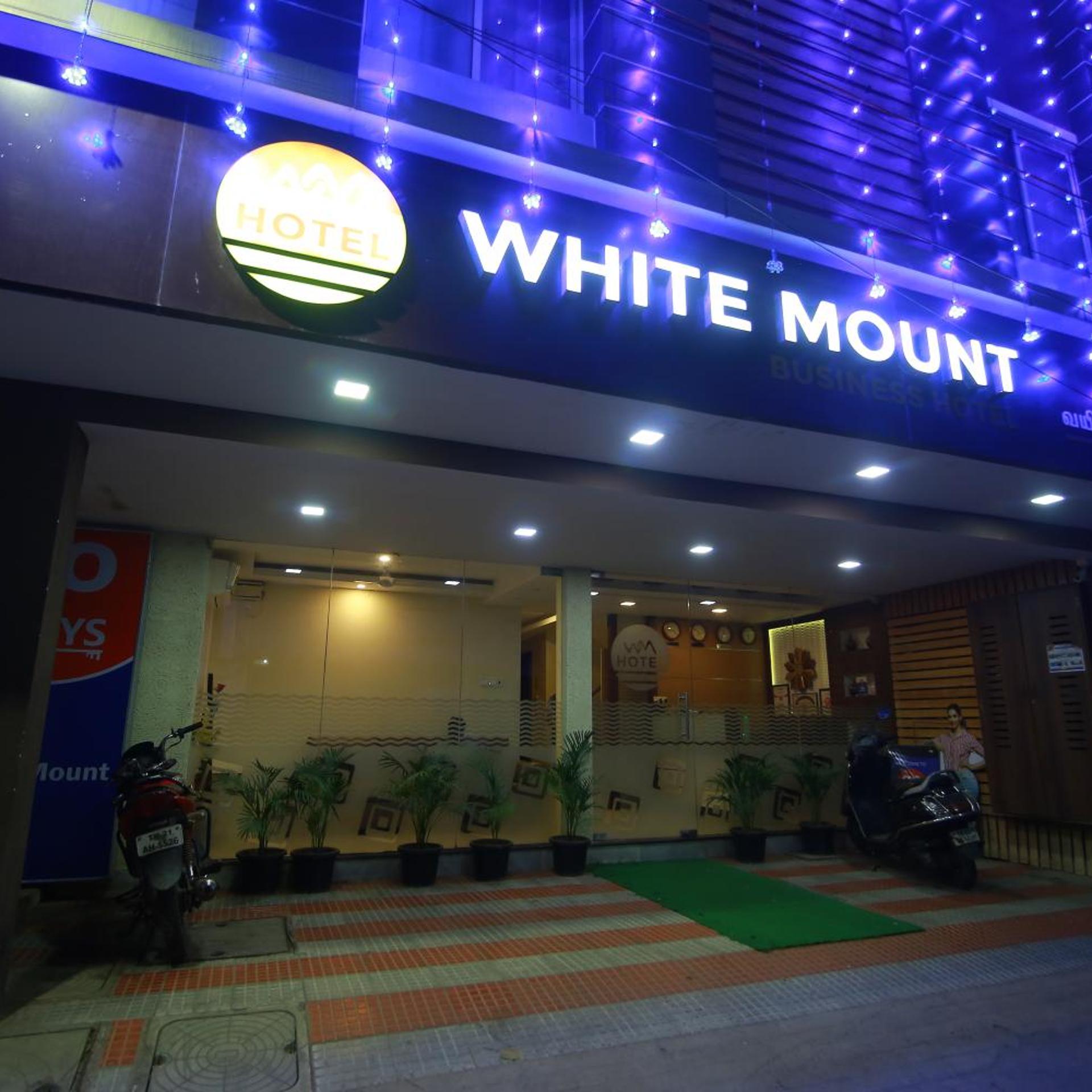 Hotel White Mount 2/50