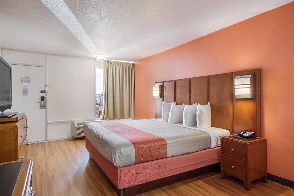 Motel6 Van Buren, AR 9/53