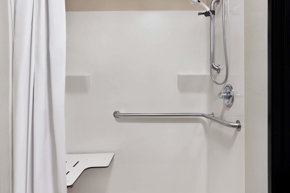 Travelodge By Wyndham Mcalester 28/31