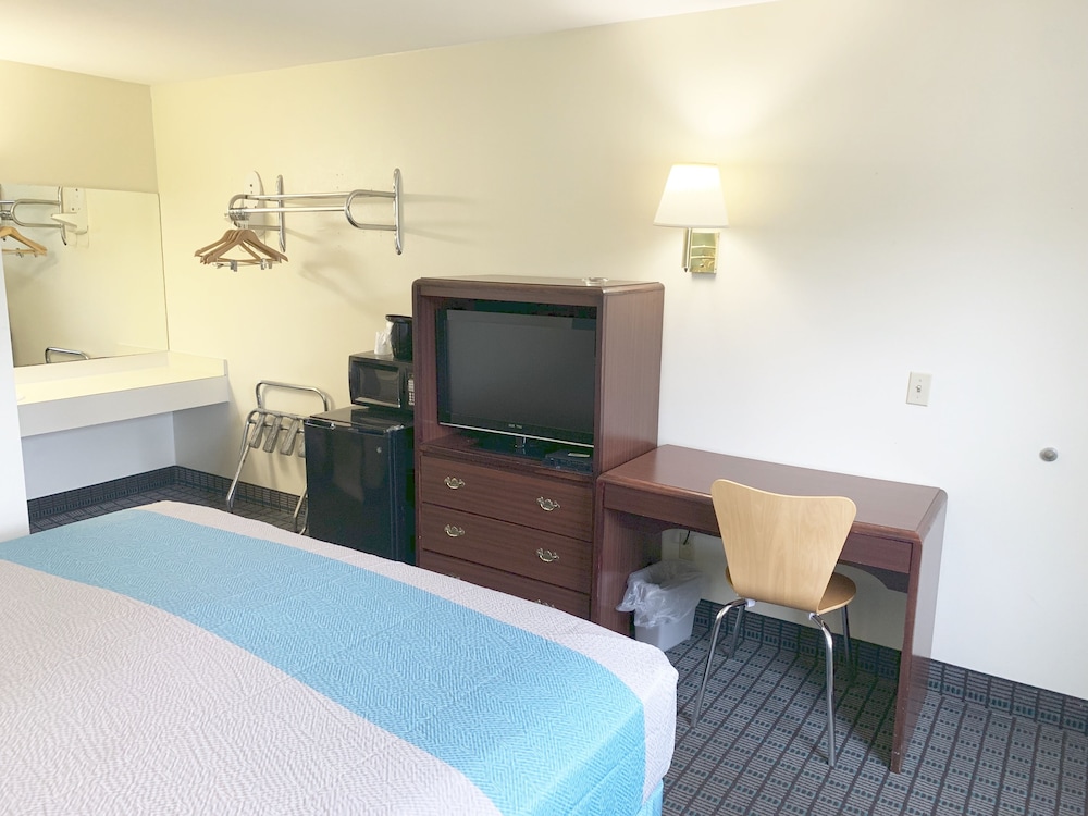 Motel6 McGraw, NY - Cortland 24/60