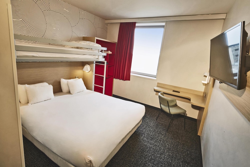 Kyriad ECO - Clermont Ferrand Estaing 8/42